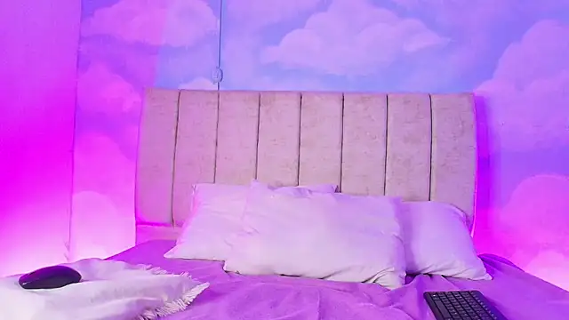 Nikolbrice online show from 03.22.26