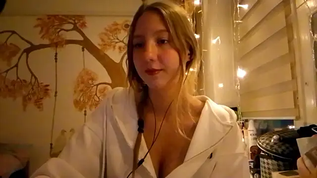 CarynFlaryn online show from 10.13.25