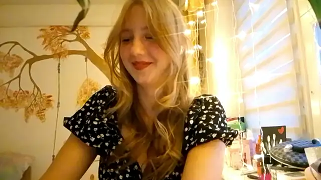 CarynFlaryn online show from 10.15.25