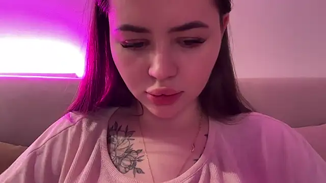 AlmaryKim online show from 03.25.26