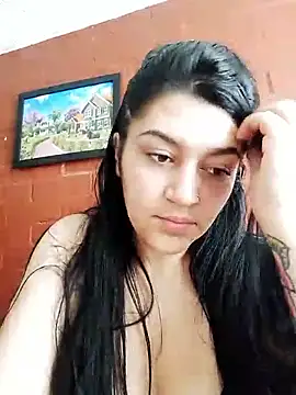 Snapshot of alejitasweet chatting on 10.08.25 alejitasweet online show from 10.08.25