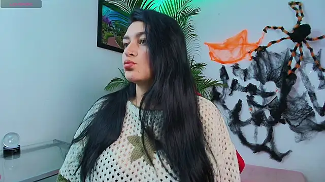 Snapshot of alejitasweet chatting on 10.20.25 alejitasweet online show from 10.20.25