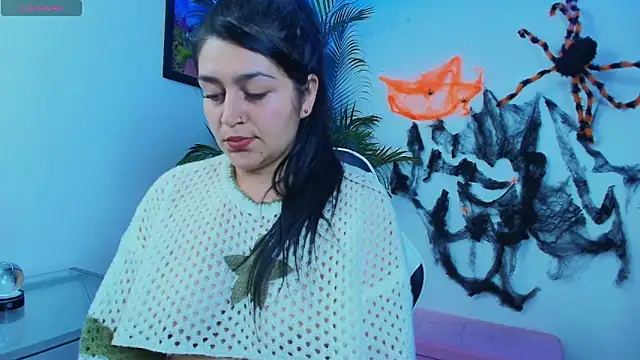 Snapshot of alejitasweet chatting on 10.21.25 alejitasweet online show from 10.21.25