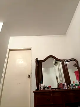 Snapshot of Brianna_bunny05 chatting on 10.06.25 Brianna bunny05 online show from 10.06.25