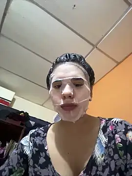 Snapshot of Brianna_bunny05 chatting on 05.17.26 Brianna bunny05 online show from 05.17.26