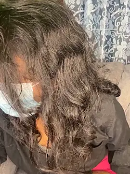 Snapshot of SukiyamaAsia chatting on 10.02.25 SukiyamaAsia online show from 10.02.25