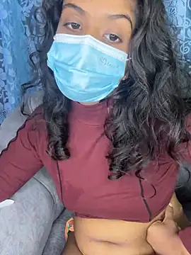 Snapshot of SukiyamaAsia chatting on 10.16.25 SukiyamaAsia online show from 10.16.25