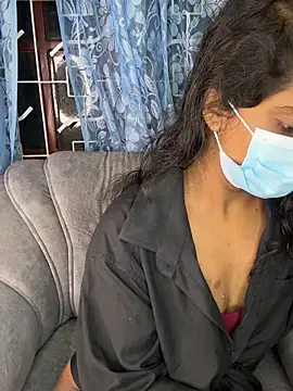 Snapshot of SukiyamaAsia chatting on 10.22.25 SukiyamaAsia online show from 10.22.25