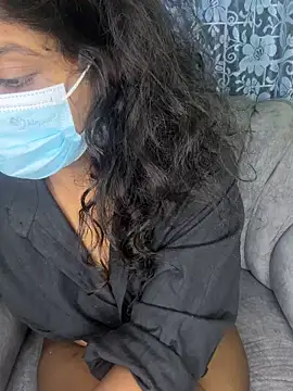 Snapshot of SukiyamaAsia chatting on 11.05.25 SukiyamaAsia online show from 11.05.25