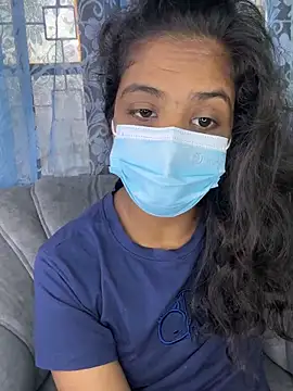 Snapshot of SukiyamaAsia chatting on 11.07.25 SukiyamaAsia online show from 11.07.25