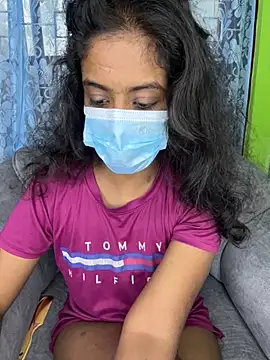 Snapshot of SukiyamaAsia chatting on 11.12.25 SukiyamaAsia online show from 11.12.25