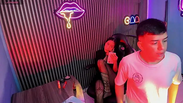 Snapshot of Dylan_Katte chatting on 10.12.25 Dylan Katte online show from 10.12.25