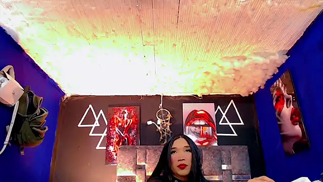 Snapshot of Fersexy_Dolls chatting on 10.06.25 Fersexy Dolls online show from 10.06.25