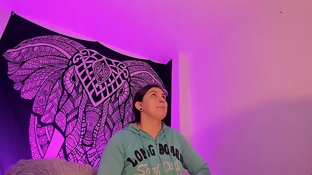 Snapshot of Anny_ferrer1 chatting on 10.05.25 Anny ferrer1 online show from 10.05.25