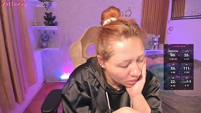 EvelynVega0 online show from 04.24.26