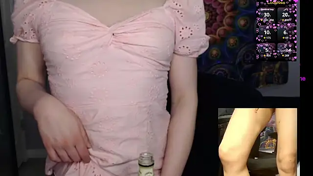 Snapshot of cinderellie chatting on 12.05.25 cinderellie online show from 12.05.25