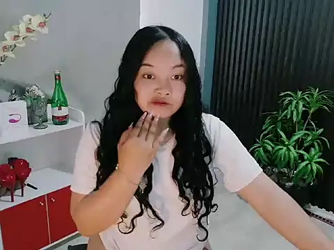 UrFavouriteCravings online show from 02.04.26