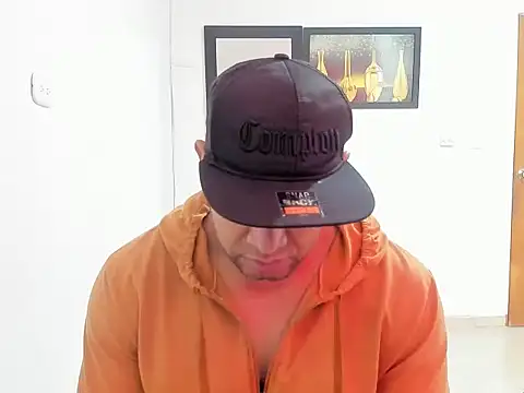Snapshot of brunolex chatting on 11.11.25 brunolex online show from 11.11.25