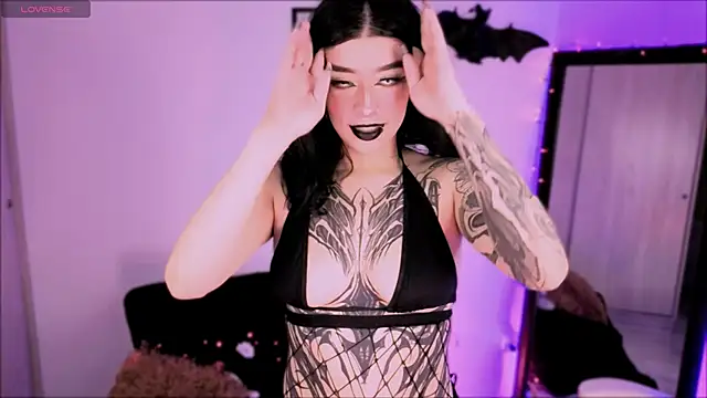 Snapshot of VanessaBlackrose chatting on 10.07.25 VanessaBlackrose online show from 10.07.25