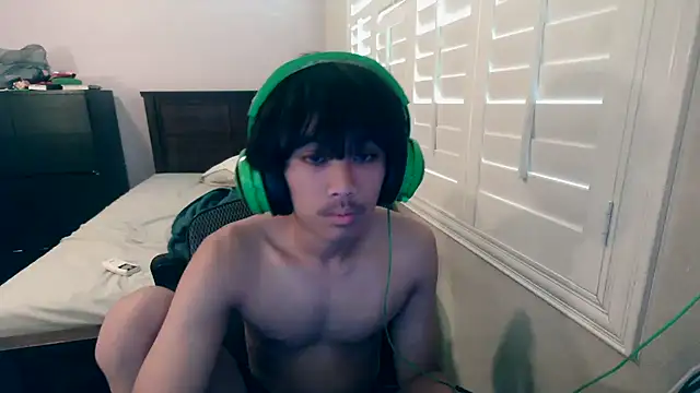 youngasianboy2007 online show from 10.11.25