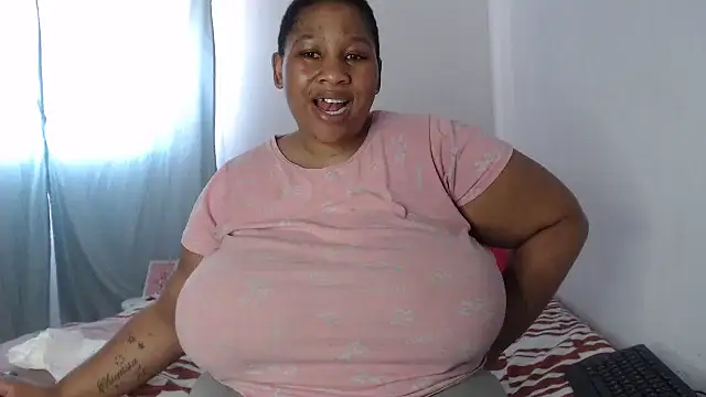 Snapshot of PIXIEBITCHXXX26 chatting on 10.24.25 PIXIEBITCHXXX26 online show from 10.24.25