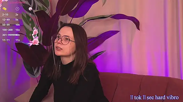 Snapshot of cherryy_ladyy chatting on 11.11.25 cherryy ladyy online show from 11.11.25