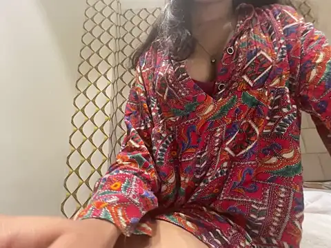 Snapshot of dubyzubygirl chatting on 11.04.25 dubyzubygirl online show from 11.04.25