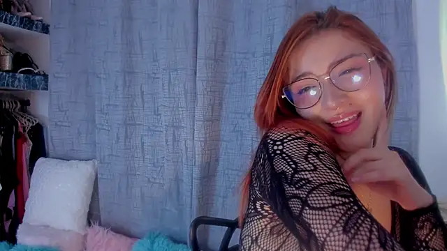 Snapshot of AmaruBloom chatting on 10.08.25 AmaruBloom online show from 10.08.25