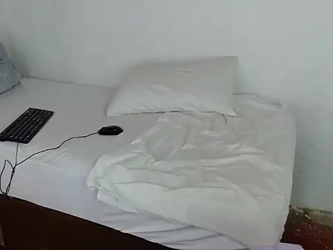 Snapshot of CandyWendy25 chatting on 10.23.25 CandyWendy25 online show from 10.23.25