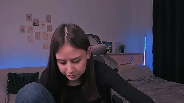 Snapshot of adelle046 chatting on 10.17.25 adelle046 online show from 10.17.25