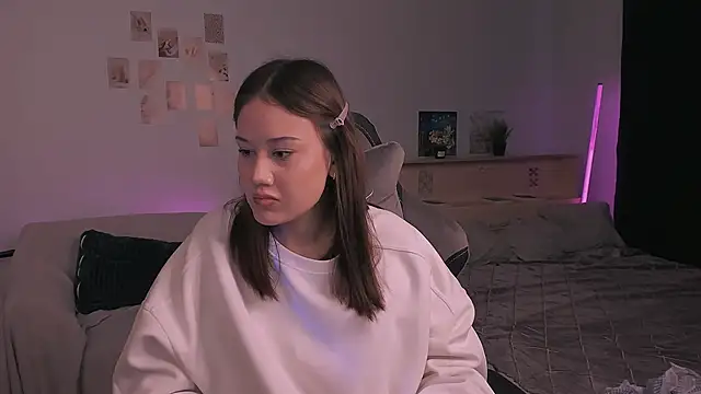 Snapshot of adelle046 chatting on 10.29.25 adelle046 online show from 10.29.25