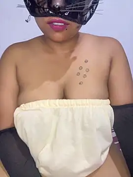Snapshot of bunny_somya chatting on 04.28.26 bunny somya online show from 04.28.26