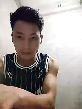 Snapshot of Uh-em95 chatting on 10.01.25 Uh-em95 online show from 10.01.25