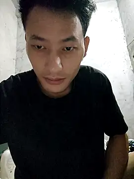 Snapshot of Uh-em95 chatting on 10.03.25 Uh-em95 online show from 10.03.25