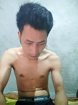 Snapshot of Uh-em95 chatting on 10.10.25 Uh-em95 online show from 10.10.25