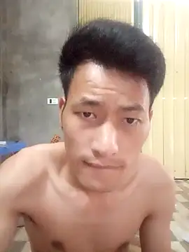 Snapshot of Uh-em95 chatting on 10.15.25 Uh-em95 online show from 10.15.25