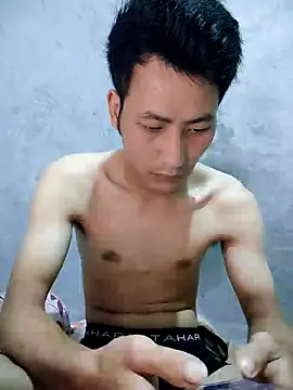 Snapshot of Uh-em95 chatting on 10.18.25 Uh-em95 online show from 10.18.25