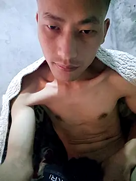 Snapshot of Uh-em95 chatting on 10.23.25 Uh-em95 online show from 10.23.25