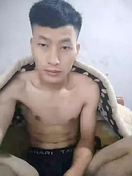 Snapshot of Uh-em95 chatting on 11.02.25 Uh-em95 online show from 11.02.25