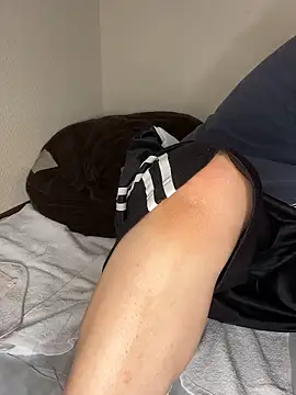 Snapshot of kumatan3434 chatting on 10.10.25 kumatan3434 online show from 10.10.25