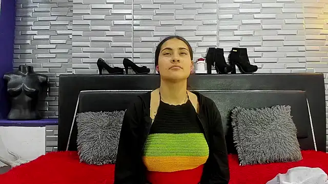 Snapshot of ChloeMorelli chatting on 10.28.25 ChloeMorelli online show from 10.28.25