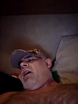 Snapshot of DeeBestEver chatting on 10.12.25 DeeBestEver online show from 10.12.25