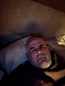 Snapshot of DeeBestEver chatting on 10.13.25 DeeBestEver online show from 10.13.25