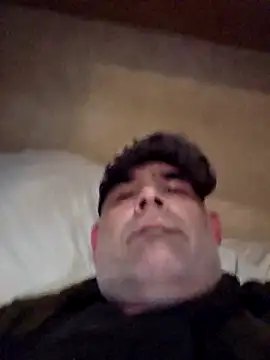 Snapshot of DeeBestEver chatting on 10.29.25 DeeBestEver online show from 10.29.25