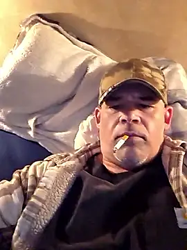 Snapshot of DeeBestEver chatting on 11.08.25 DeeBestEver online show from 11.08.25