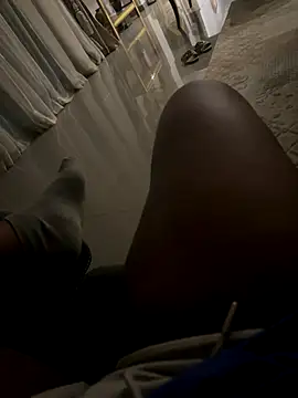 nanaisbackk online show from 11.25.25