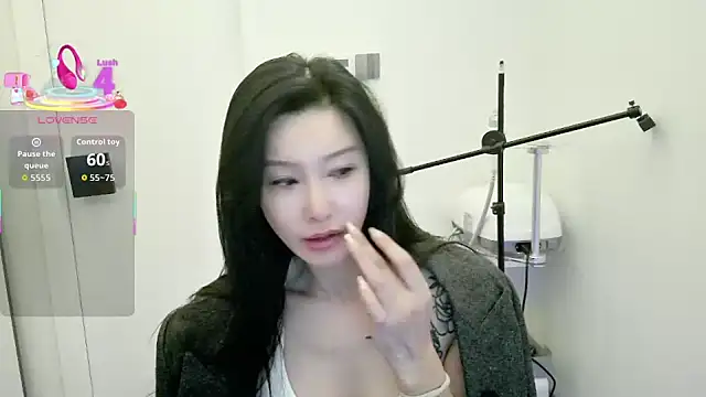 Snapshot of LILIBB-2025 chatting on 10.20.25 LILIBB-2025 online show from 10.20.25