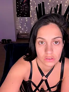 LaPetiteKim online show from 01.08.26