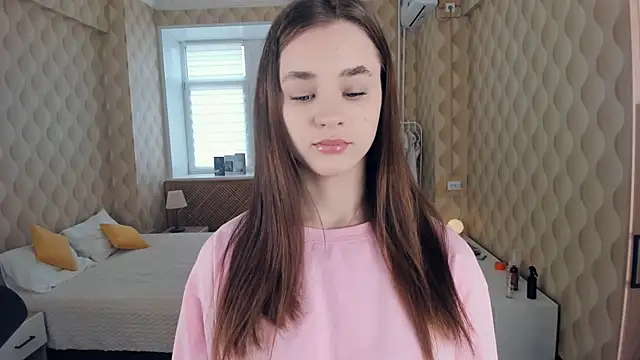 Snapshot of JinnyMcie chatting on 10.08.25 JinnyMcie online show from 10.08.25