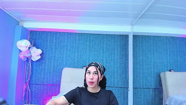 LeaMoreau22 online show from 01.13.26